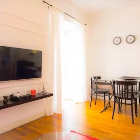 Apartamento Holiday Bairro Alto Apartman